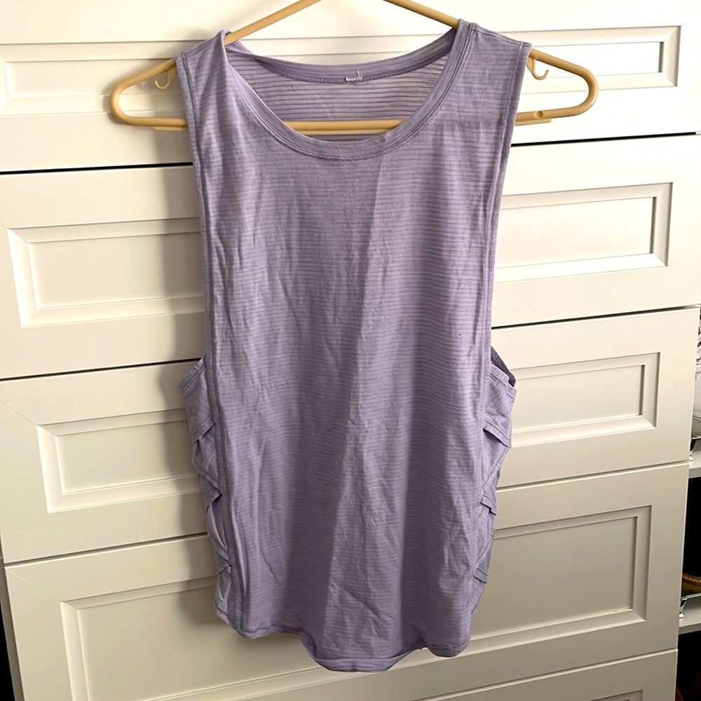 Lululemon size 4 tank top